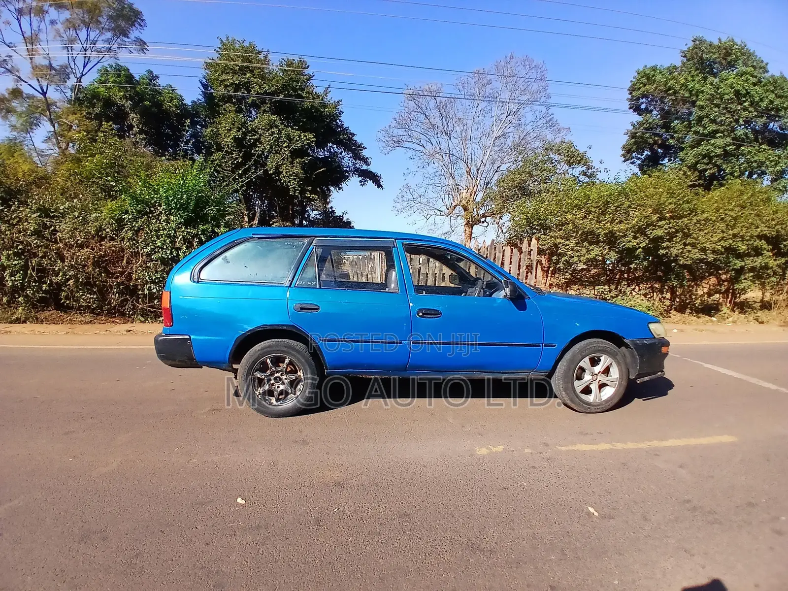 Toyota Corolla 2000 Blue