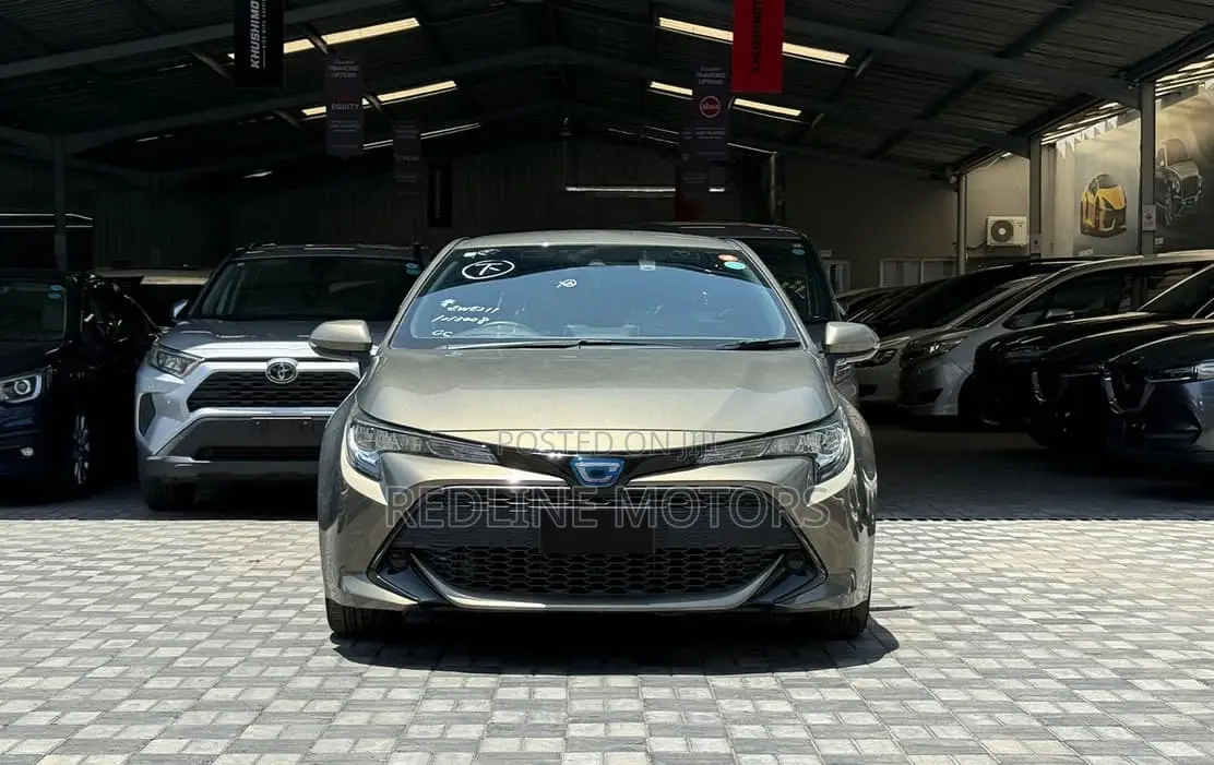 Toyota Corolla Hatchback 2019 Ivory
