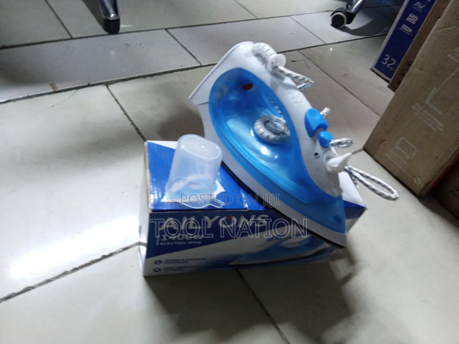 Ailyon Electric Iron