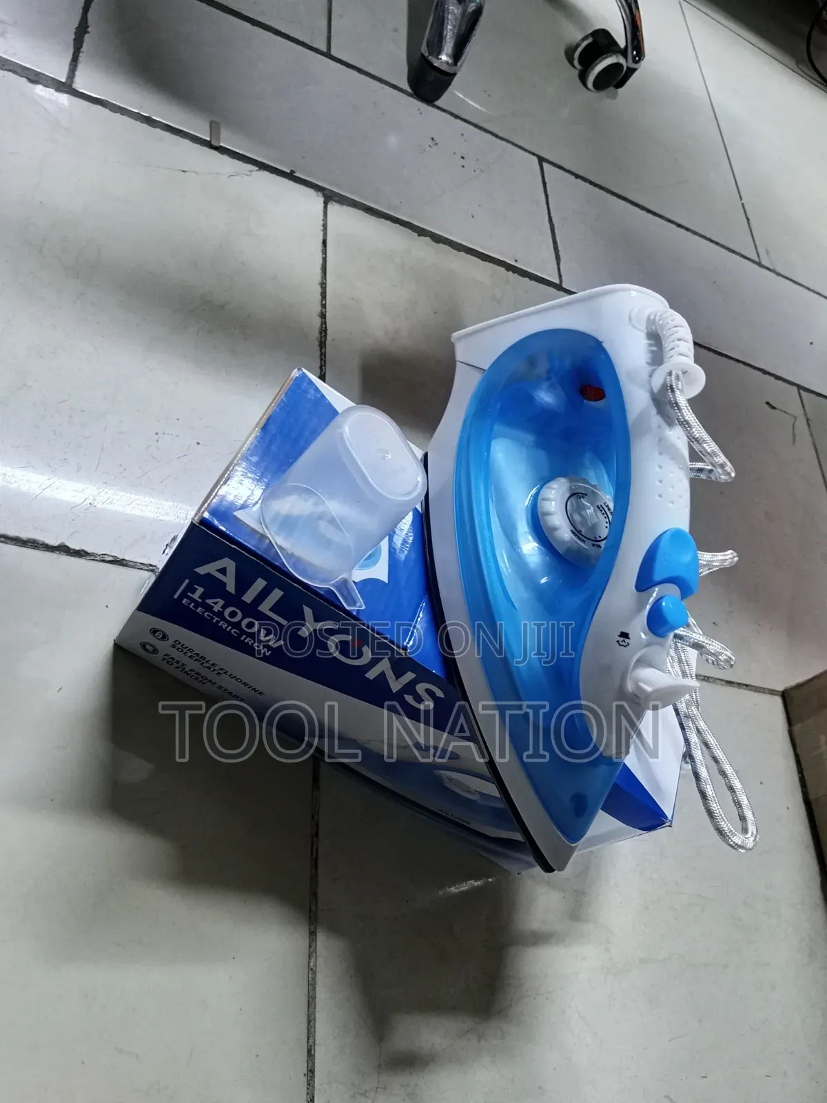 High Quality 1000w Ailyon Electric Iron