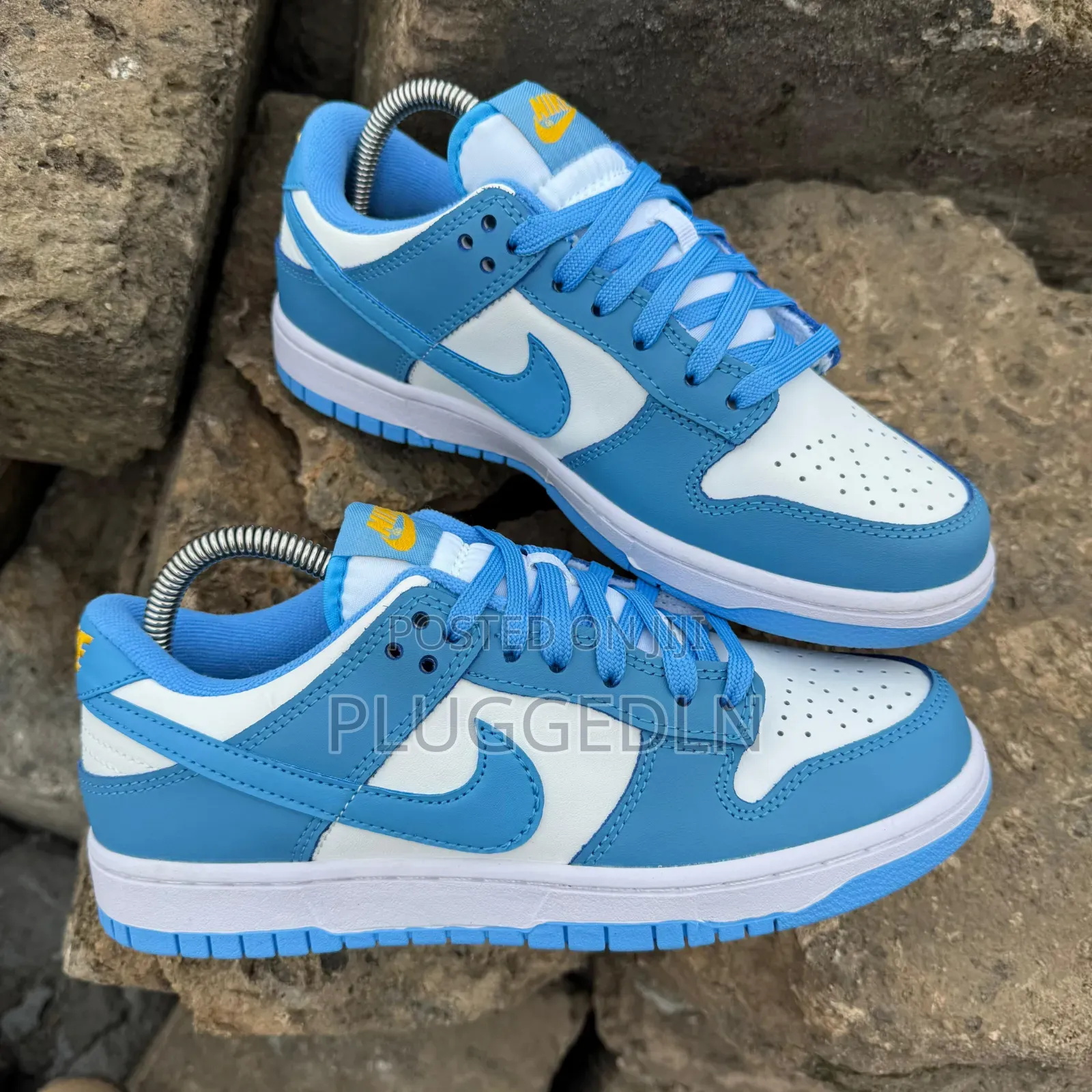 Nike SB Panda / SB Dunk Blue Sneakers Shoe.