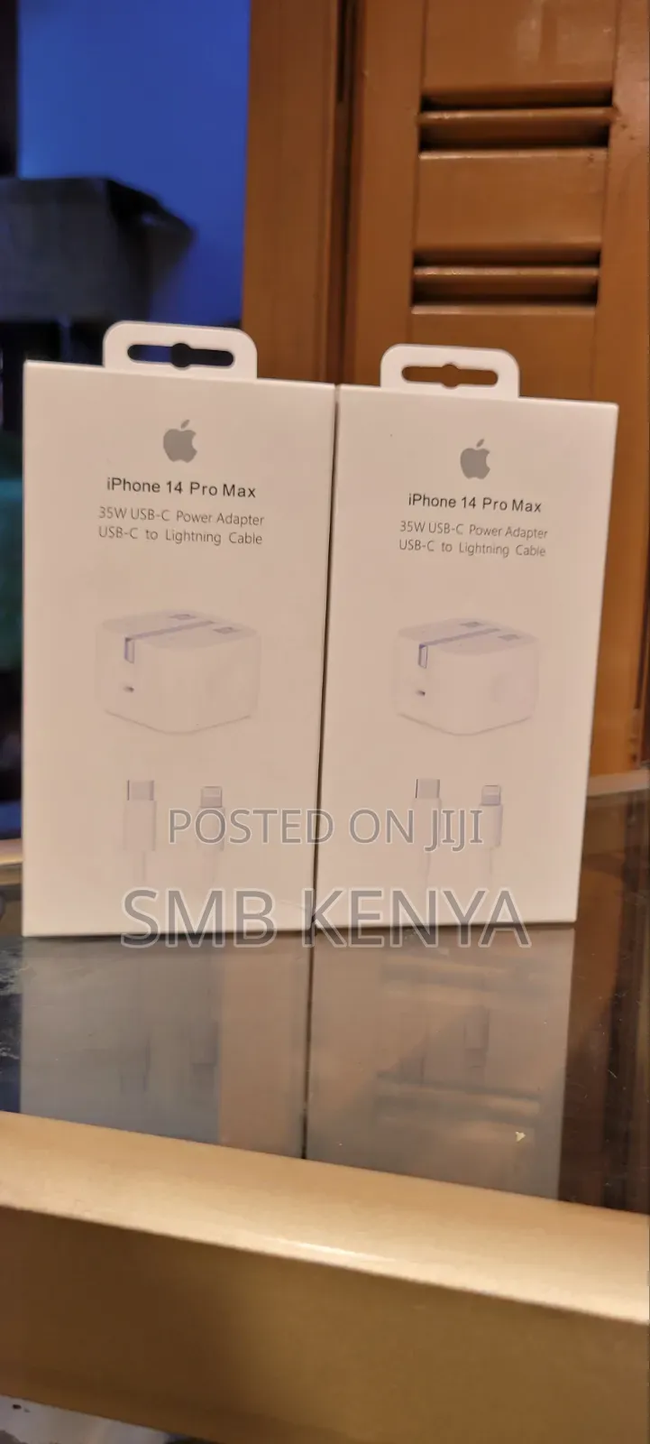 Apple 35W USB-C Fast Charging Adapter With Lightning Cable