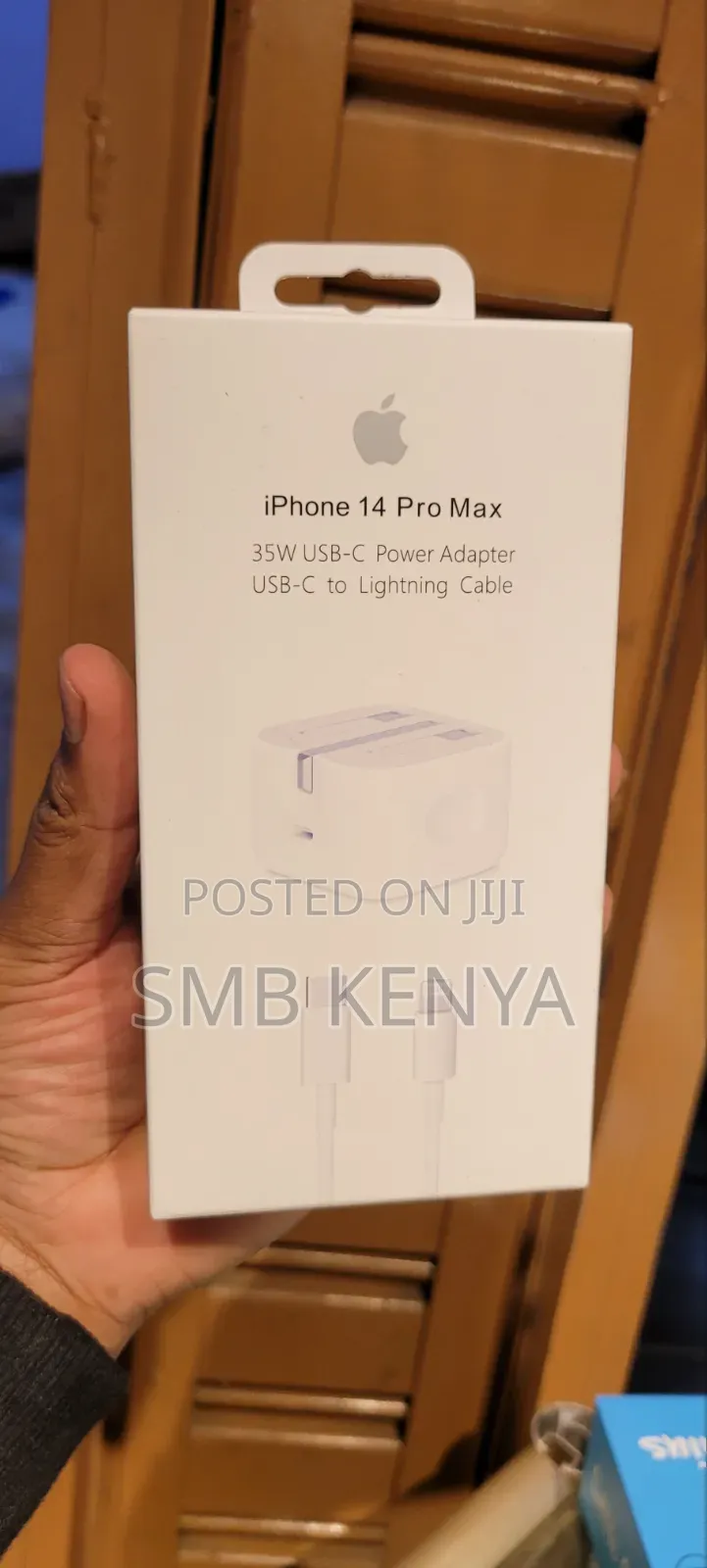 Apple 35W USB-C Fast Charging Adapter With Lightning Cable
