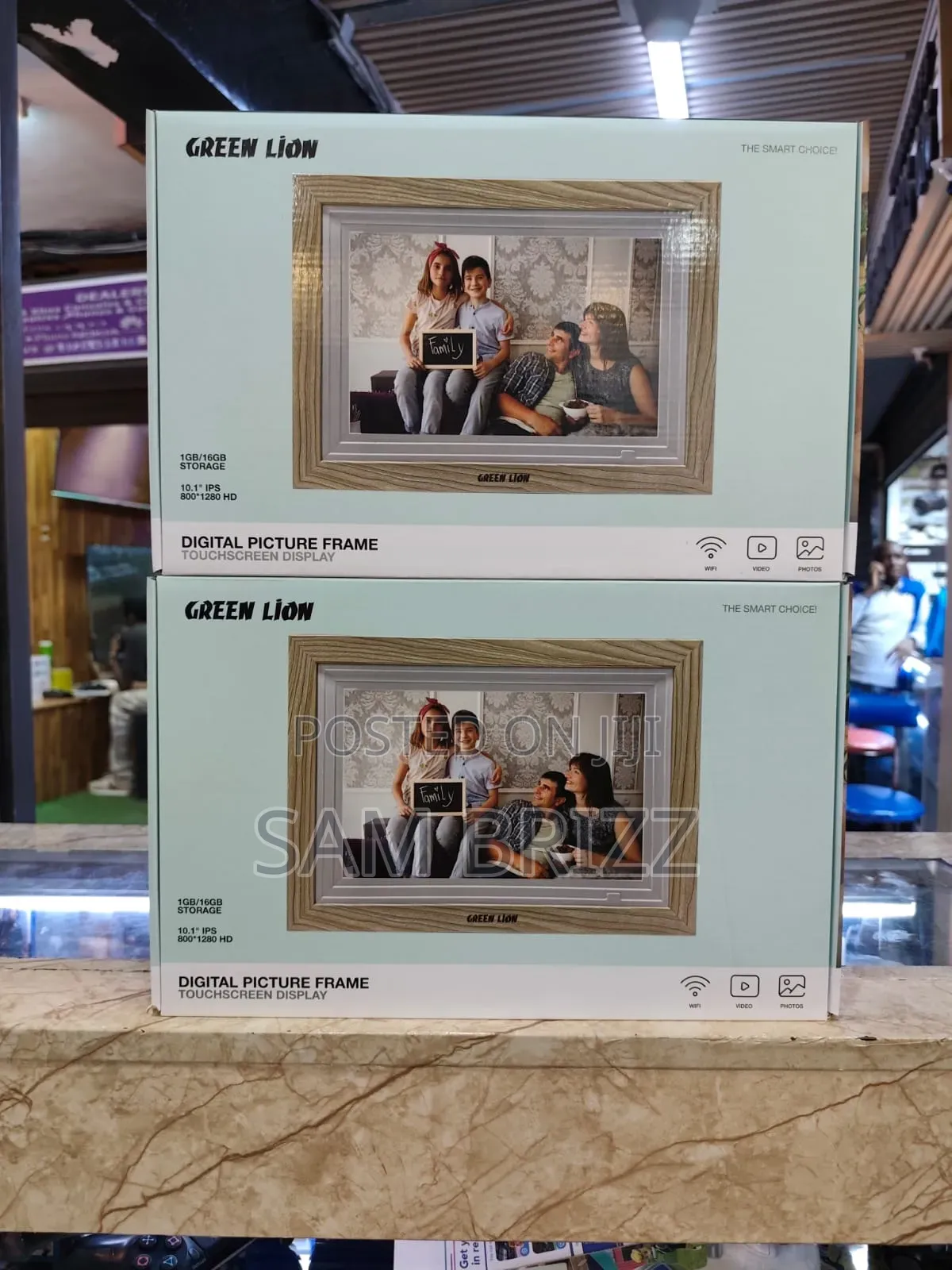 Green Lion Digital Picture Frame