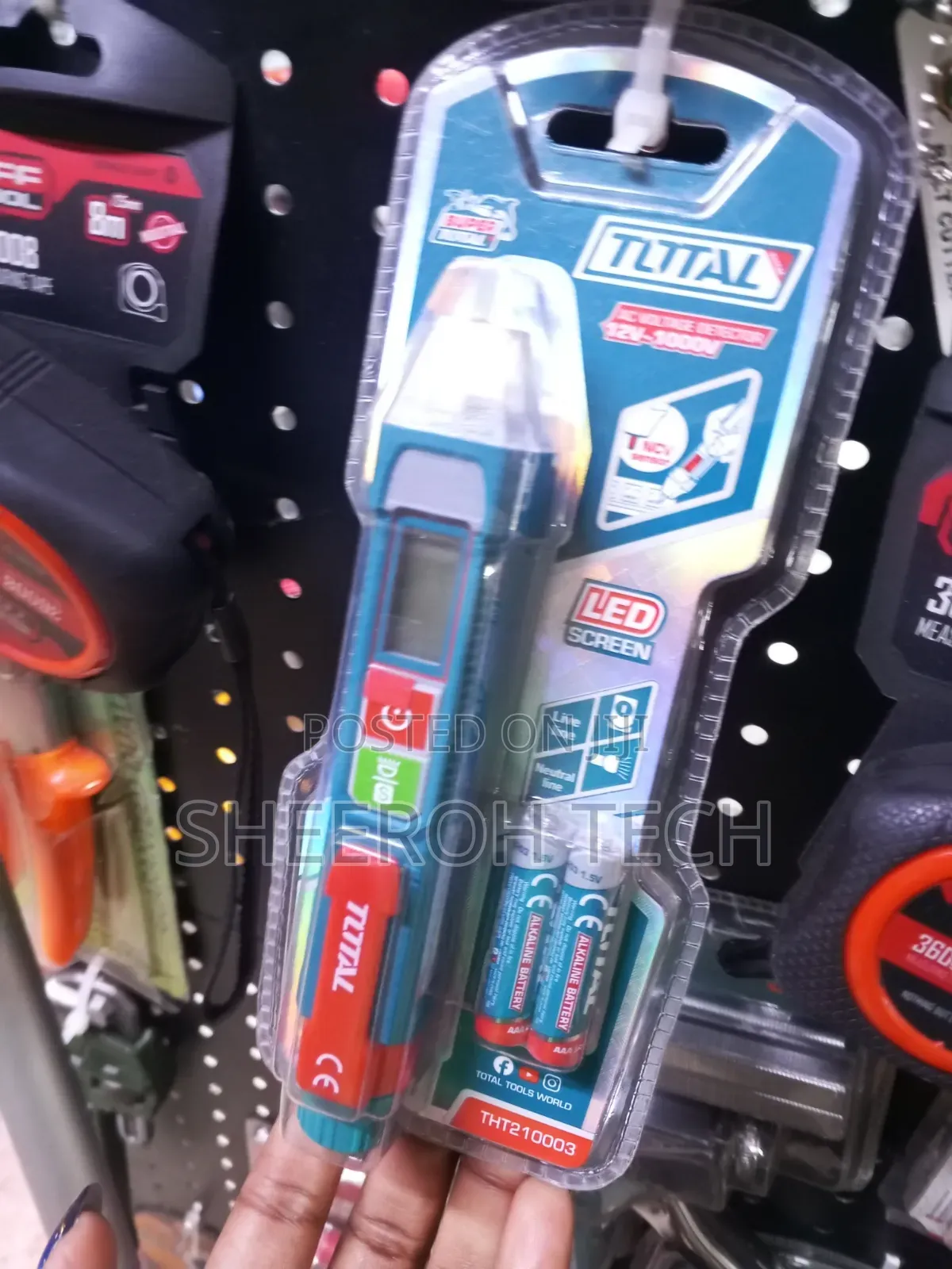 Total AC Voltage Detector Machine