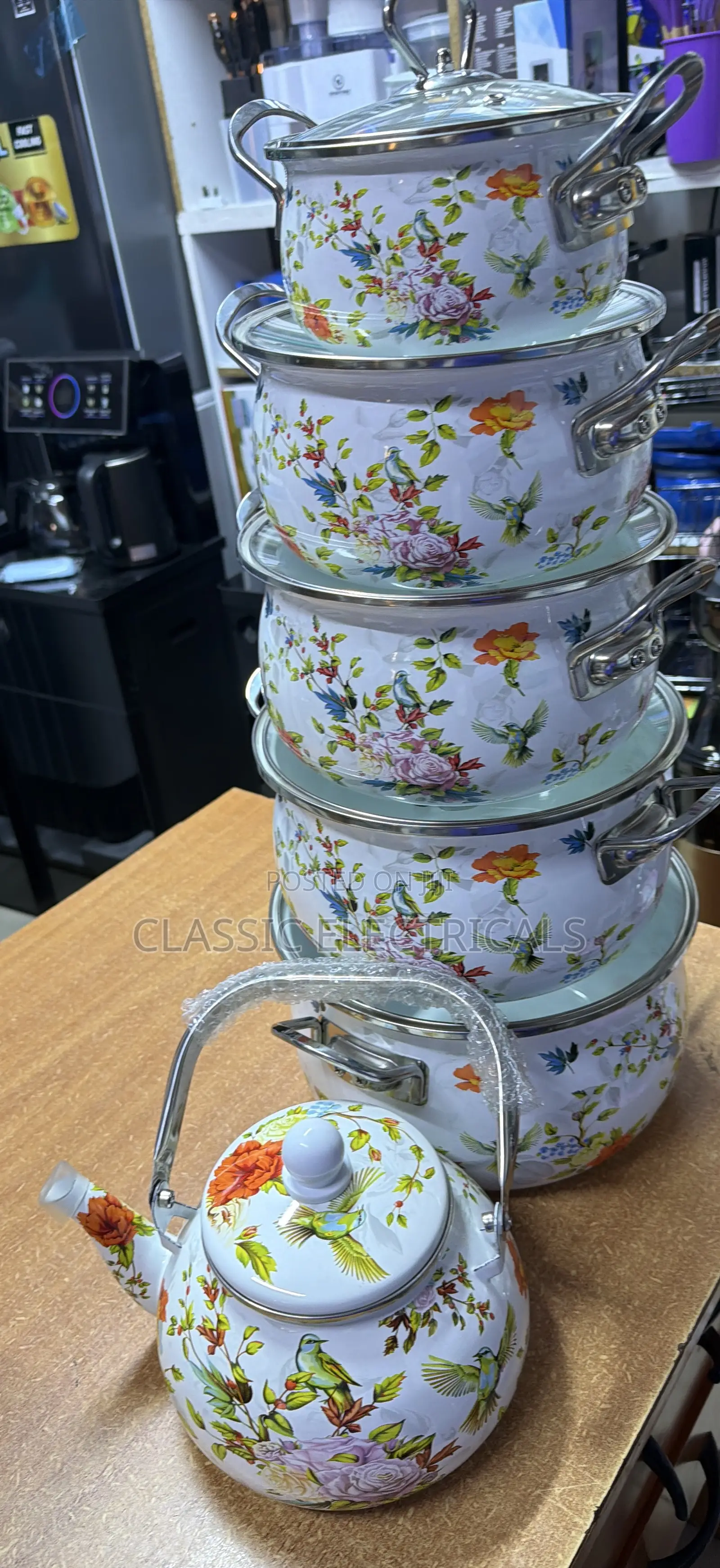 12pcs Enamel Cookware Set With a Kettle @ Ksh8500
