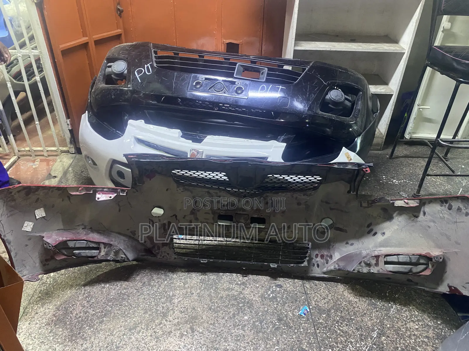 Front Bumper Auris 2008