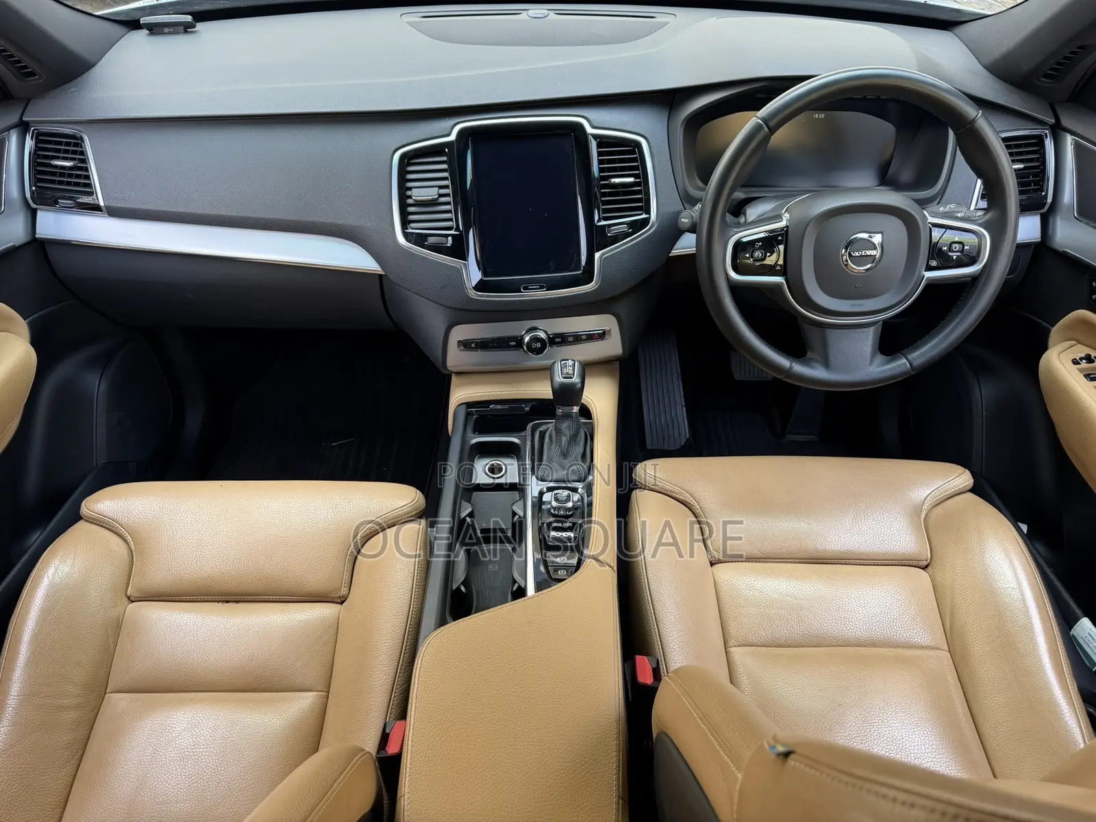 Volvo XC90 T5 Momentum AWD (2.0L 4cyl 8A) 2017 White
