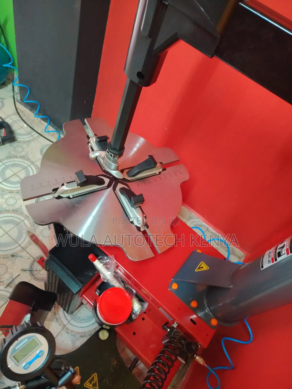 Strong Alloy Steel Clamps With Rim Protection Tyre Changer STC 768