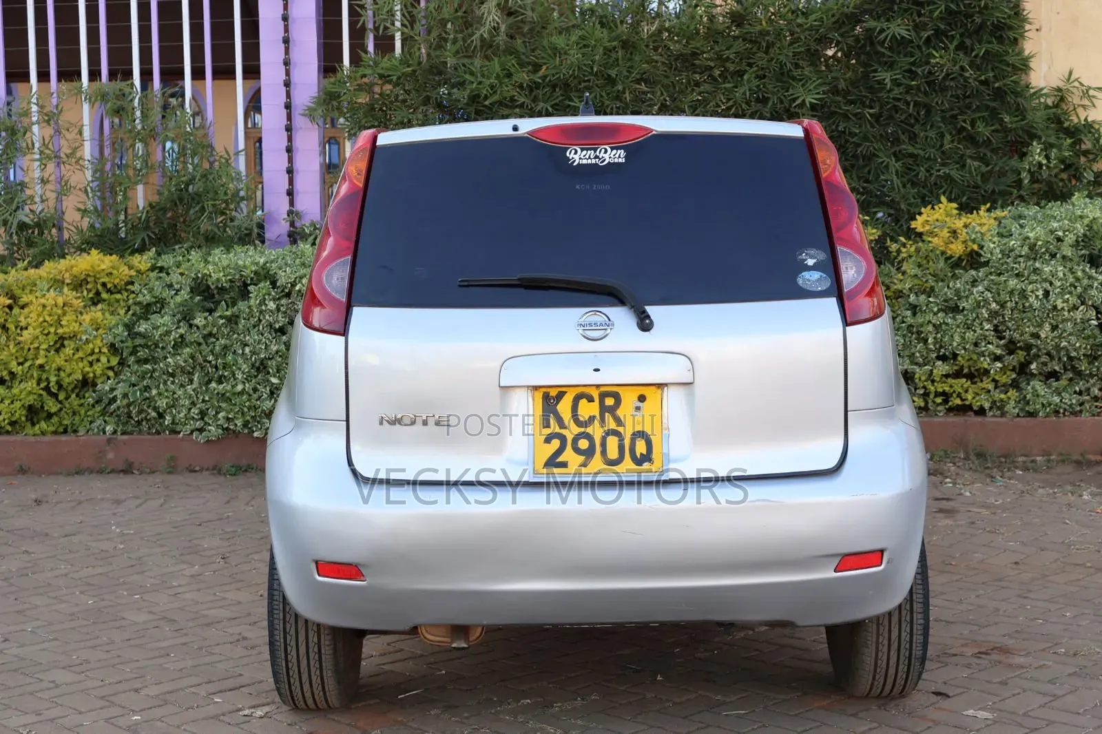 Nissan Note 2011 Silver