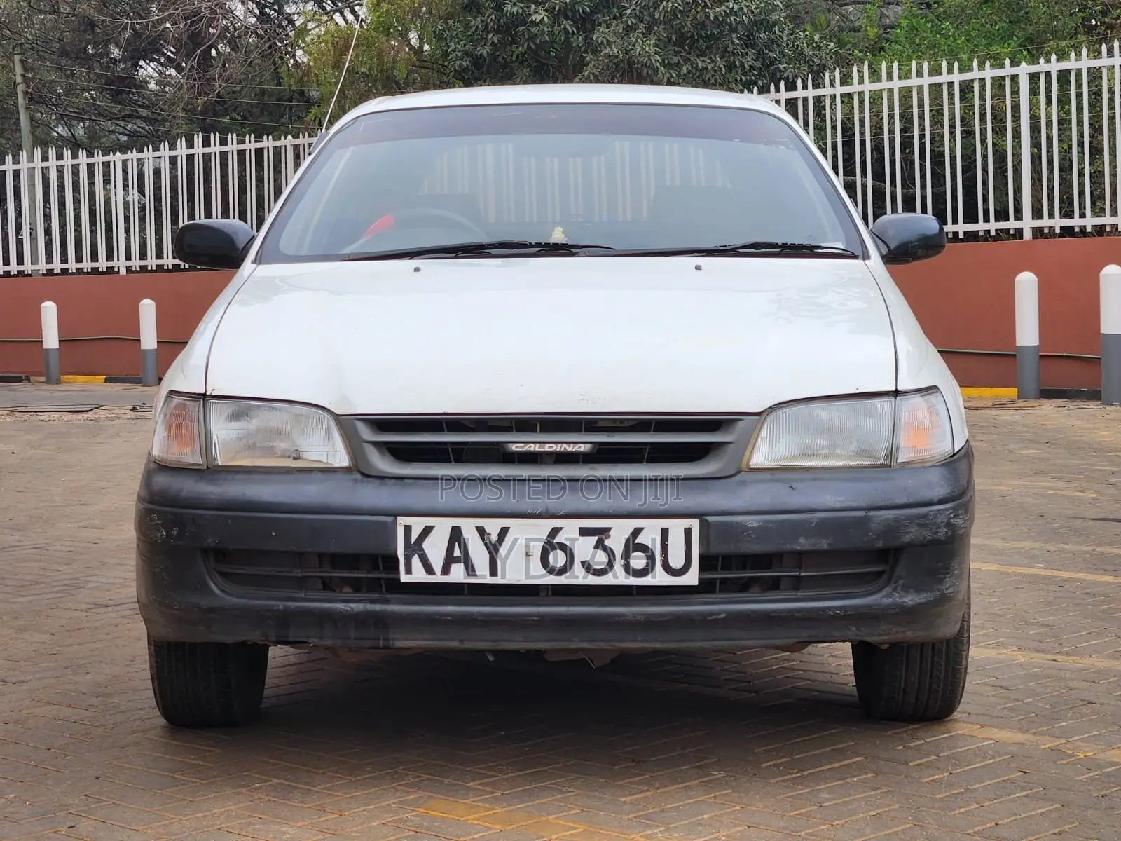 Toyota Caldina 2000 White