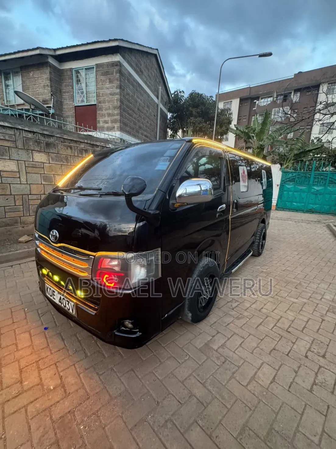Toyota HiAce 2014 Black