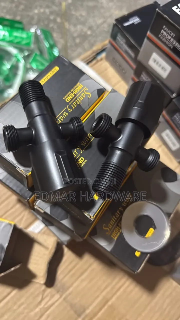 Double Angle Valve Black