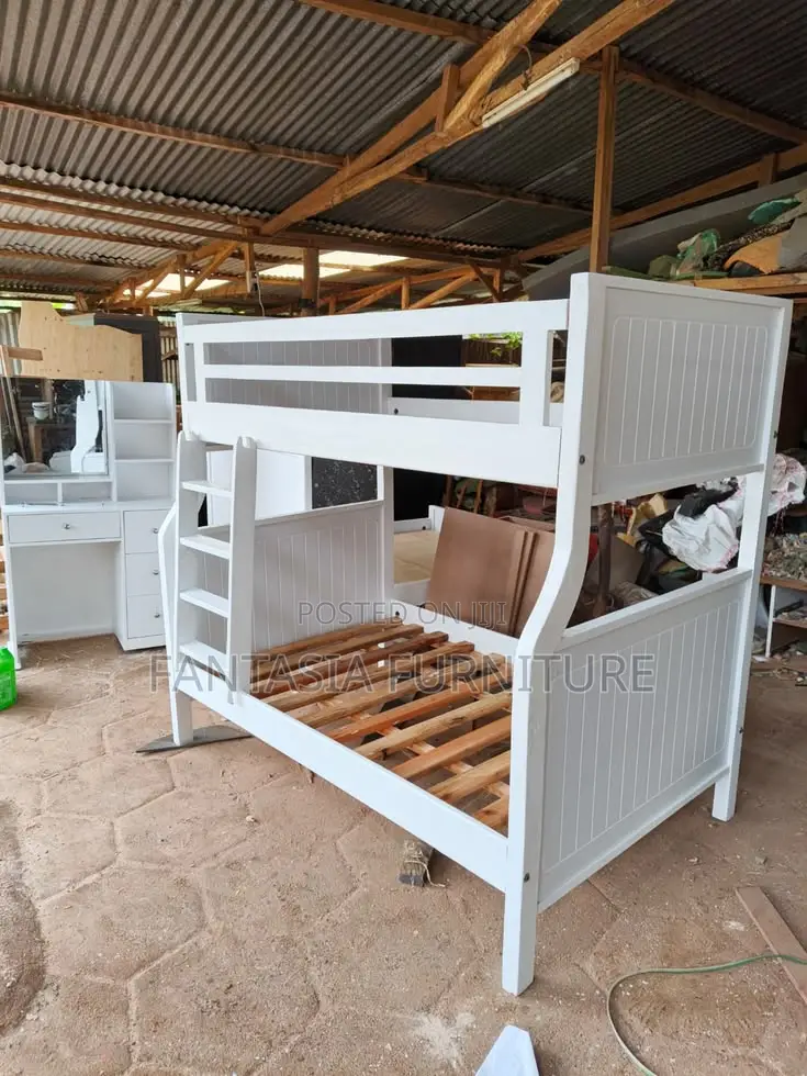 3.5x6 Top & 4x6 White Beadboard Bunk Bed