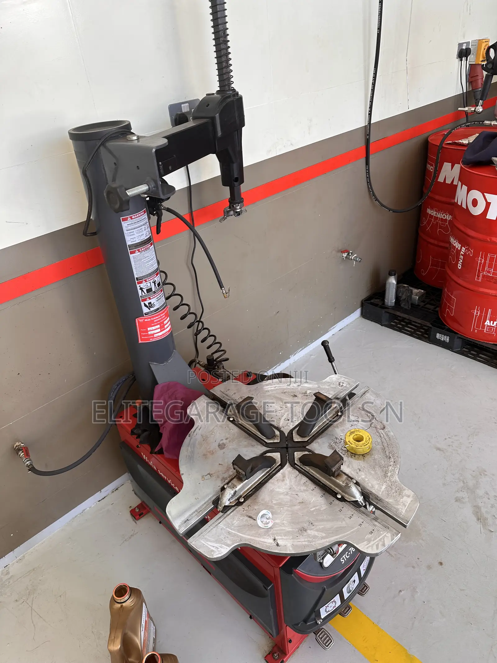 Heavy Duty Commercial Sunshine Italy STC-768 Tyre Changer