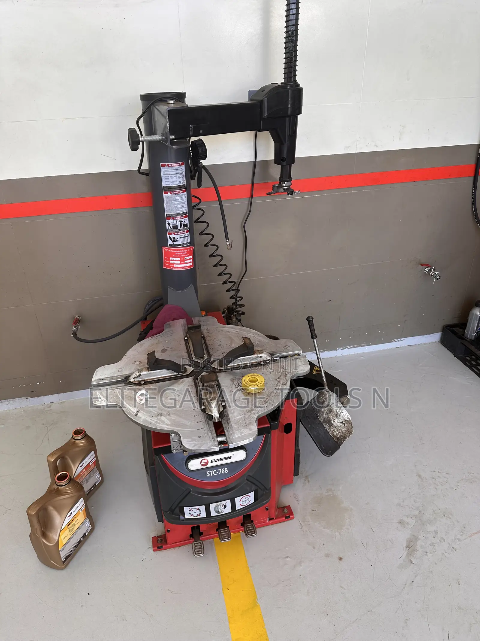 Sunshine Italy STC-768 Tyre Changer