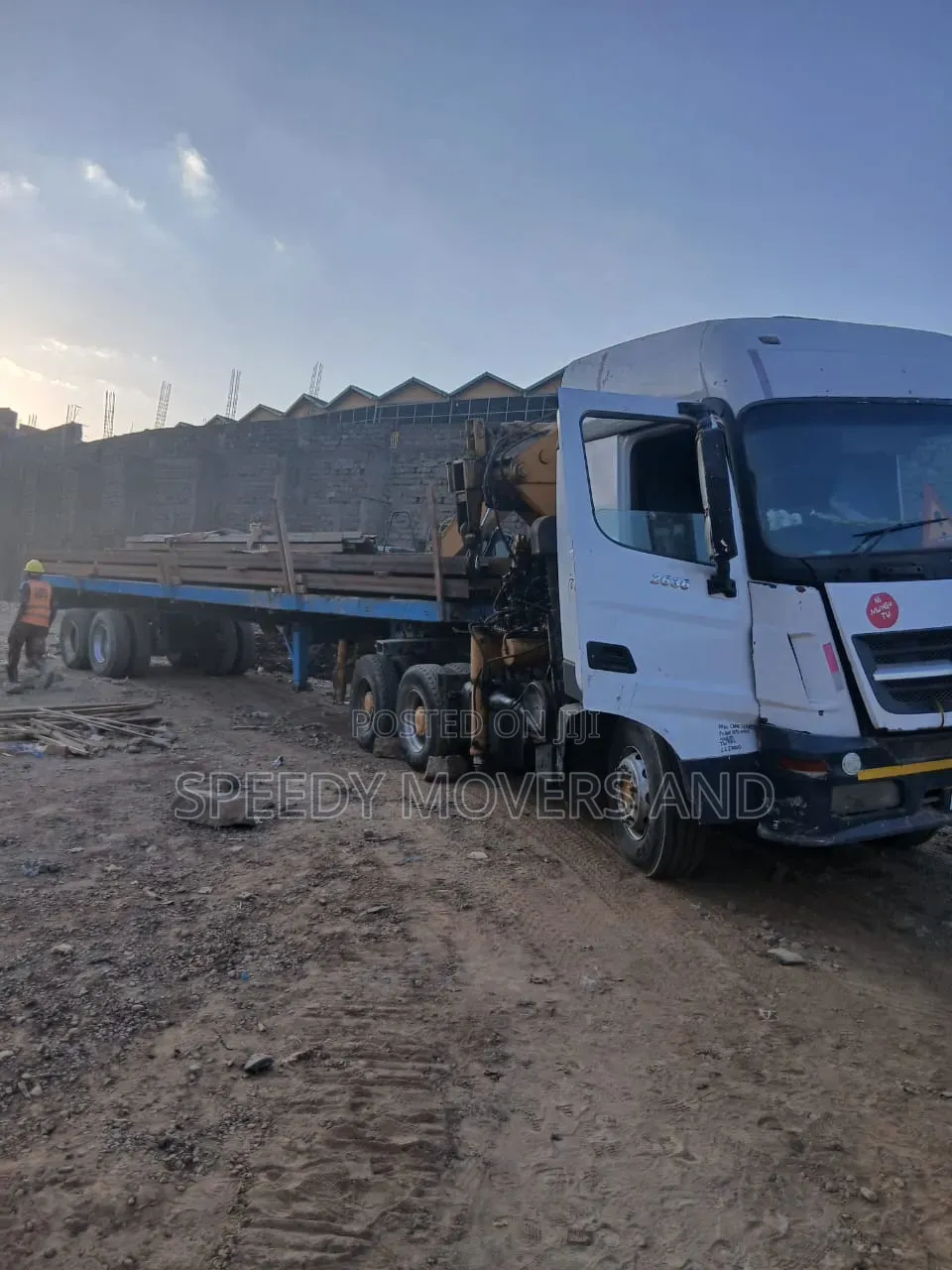 Trailer With Crane Is Available in Nairobi, 24/7