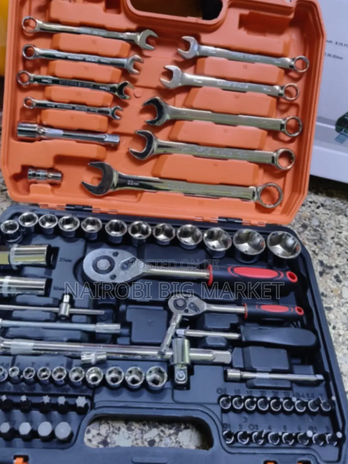 82pcs Socket Wrench Set