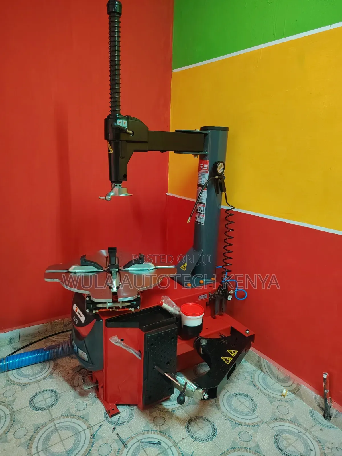 3 Foot Pedal Control System Tyre Changer STC 768 Sunshine Italy
