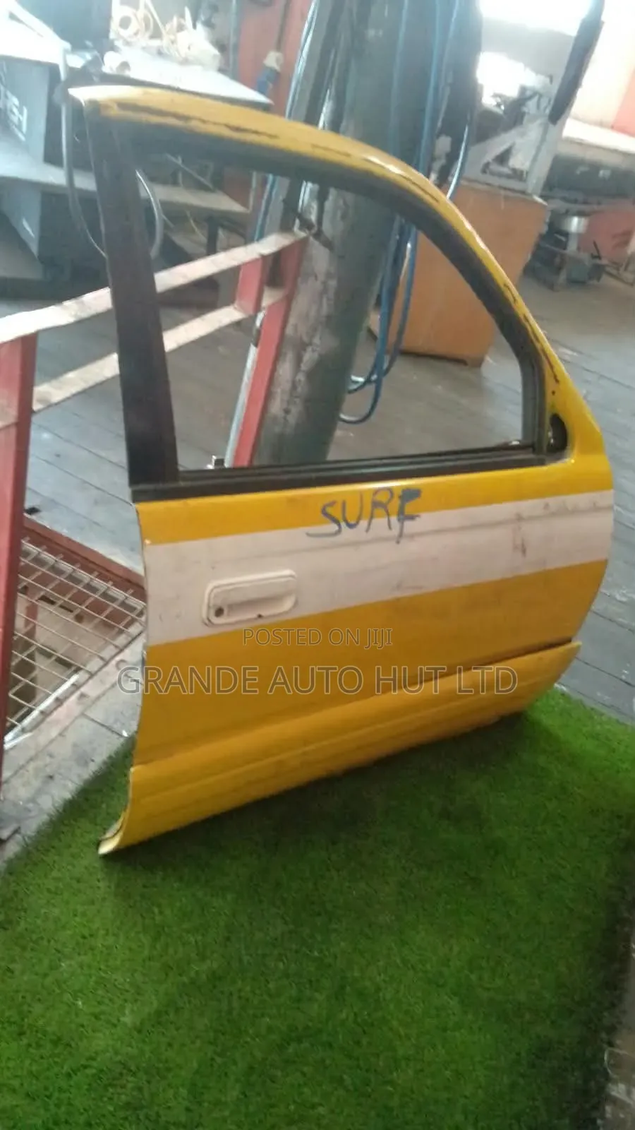 Hillux Surf  Door