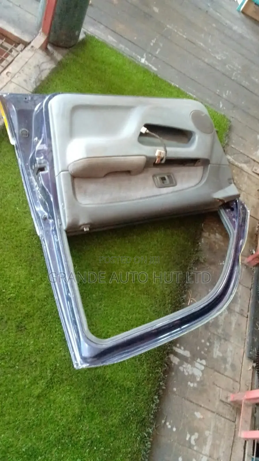 Hillux Surf  Door