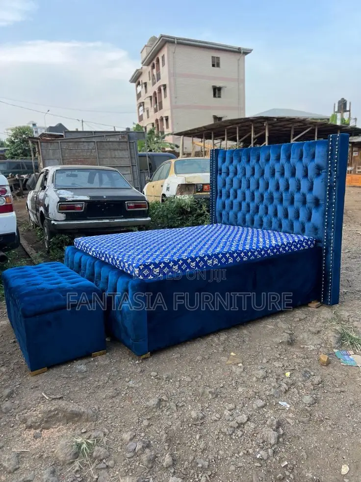 5x6 Royal Blue Tufted Bed + Ottoman