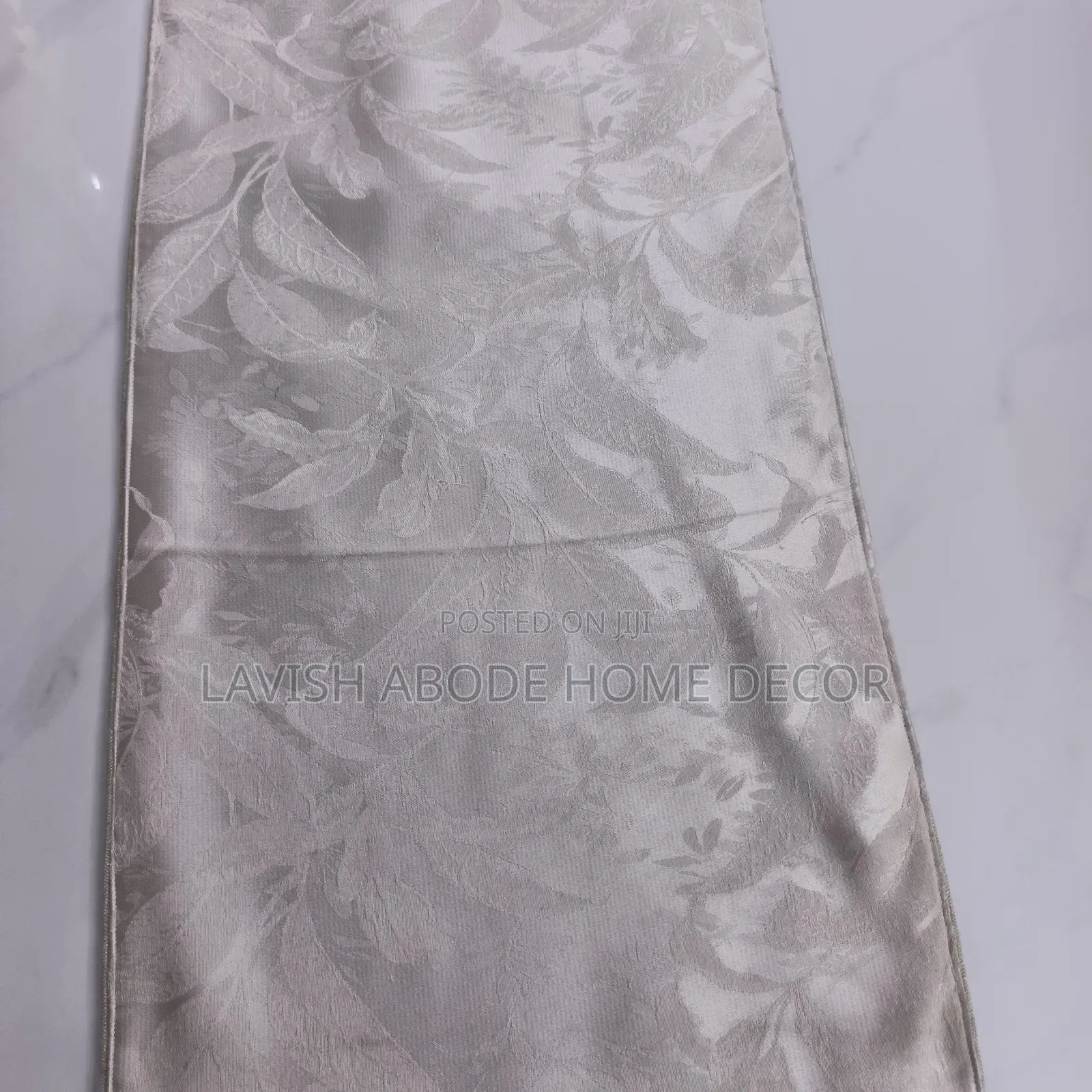 Beige Table Runner – Elegant Dining Table Decor