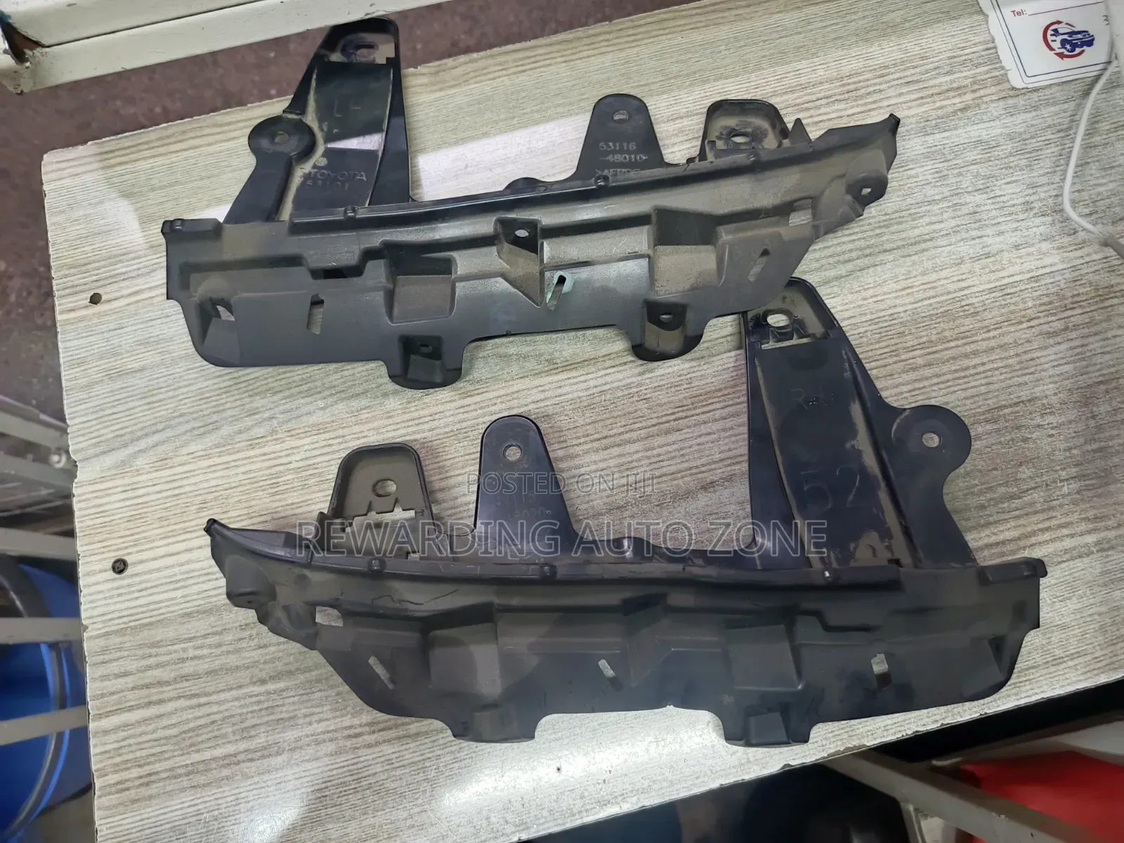 Harrier 2015 Grille Brackets.