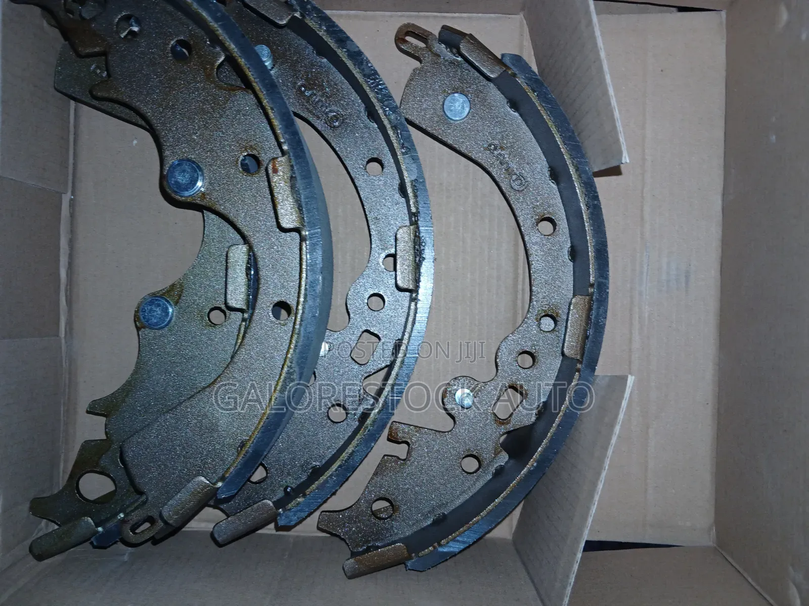 **K2378 – Toyota Hiace – Rear Brake Linings/Shoes.**