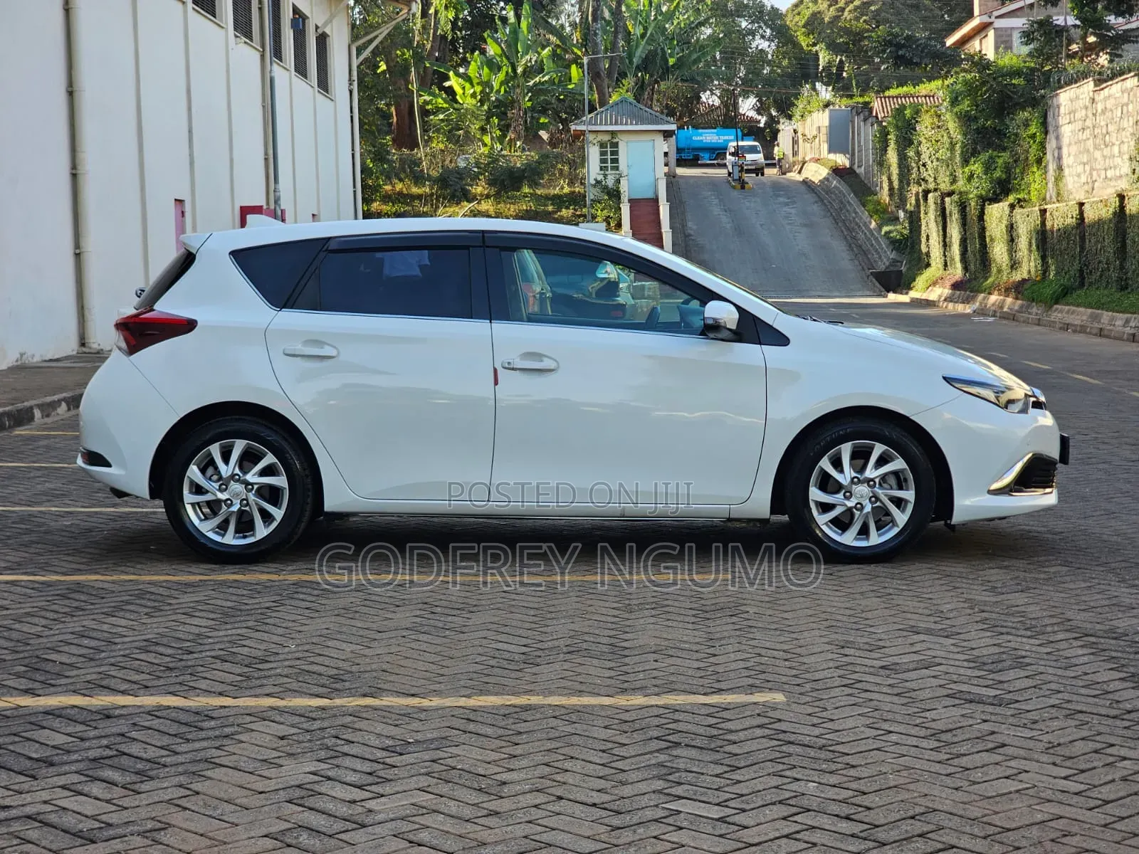 Toyota Auris 2016 White
