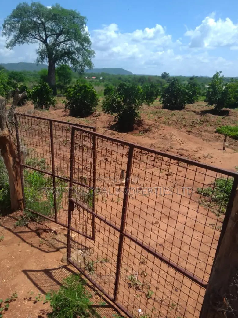 240 Acres With Water Is Available on Quick Sale in Makueni Emali