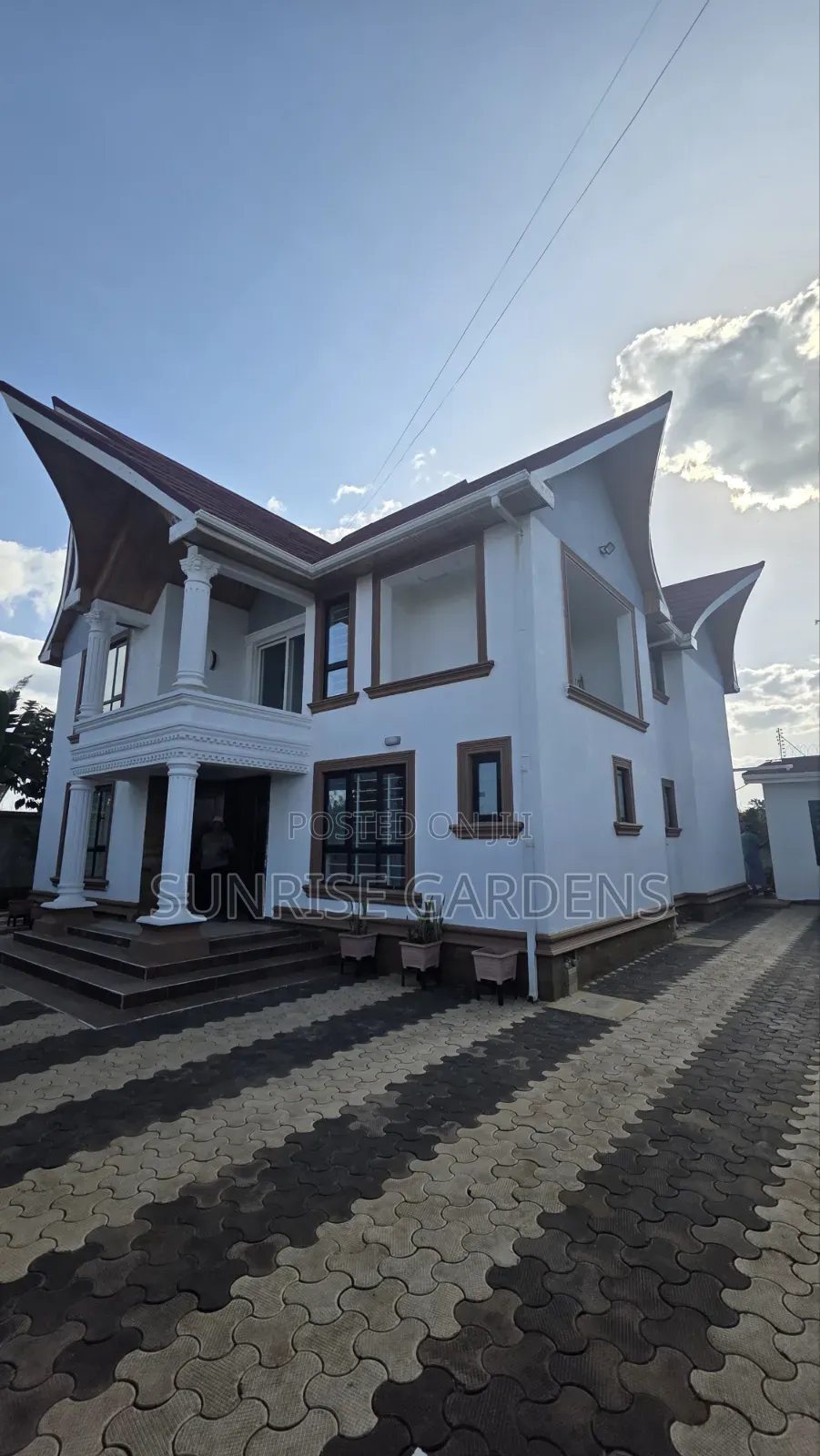 5bdrm Mansion in Kamakis for sale