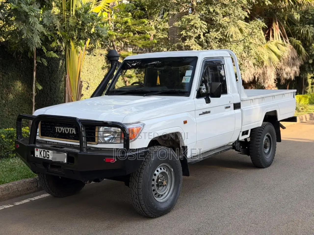 Toyota Land Cruiser 79 Series 2014 White