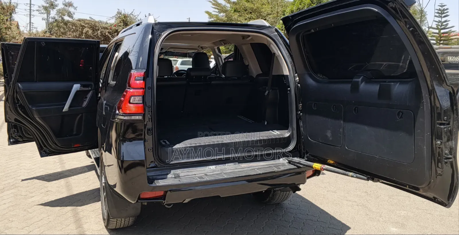 Toyota Land Cruiser Prado 2018 Black