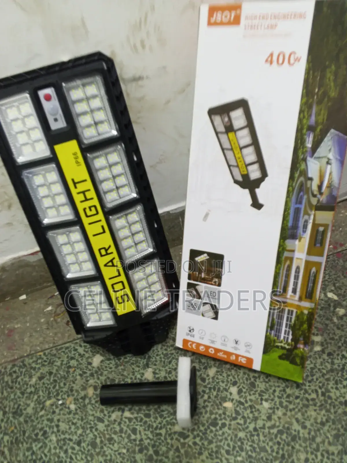 400W Solar Street Light – Remote Control & Rechargeable