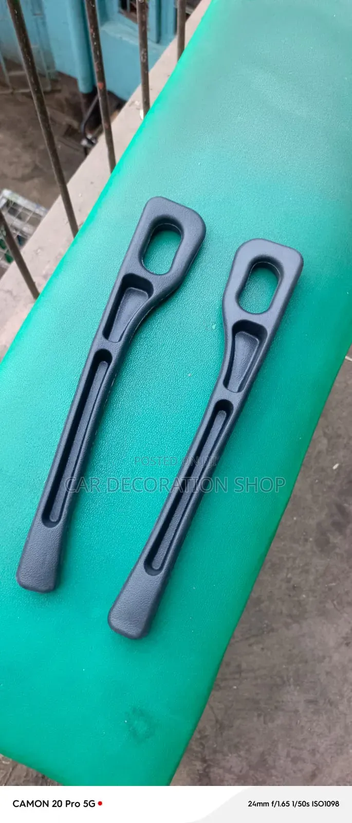 2x Contour Shape Seat Gap Filler With Safety Belt Buckle Slot