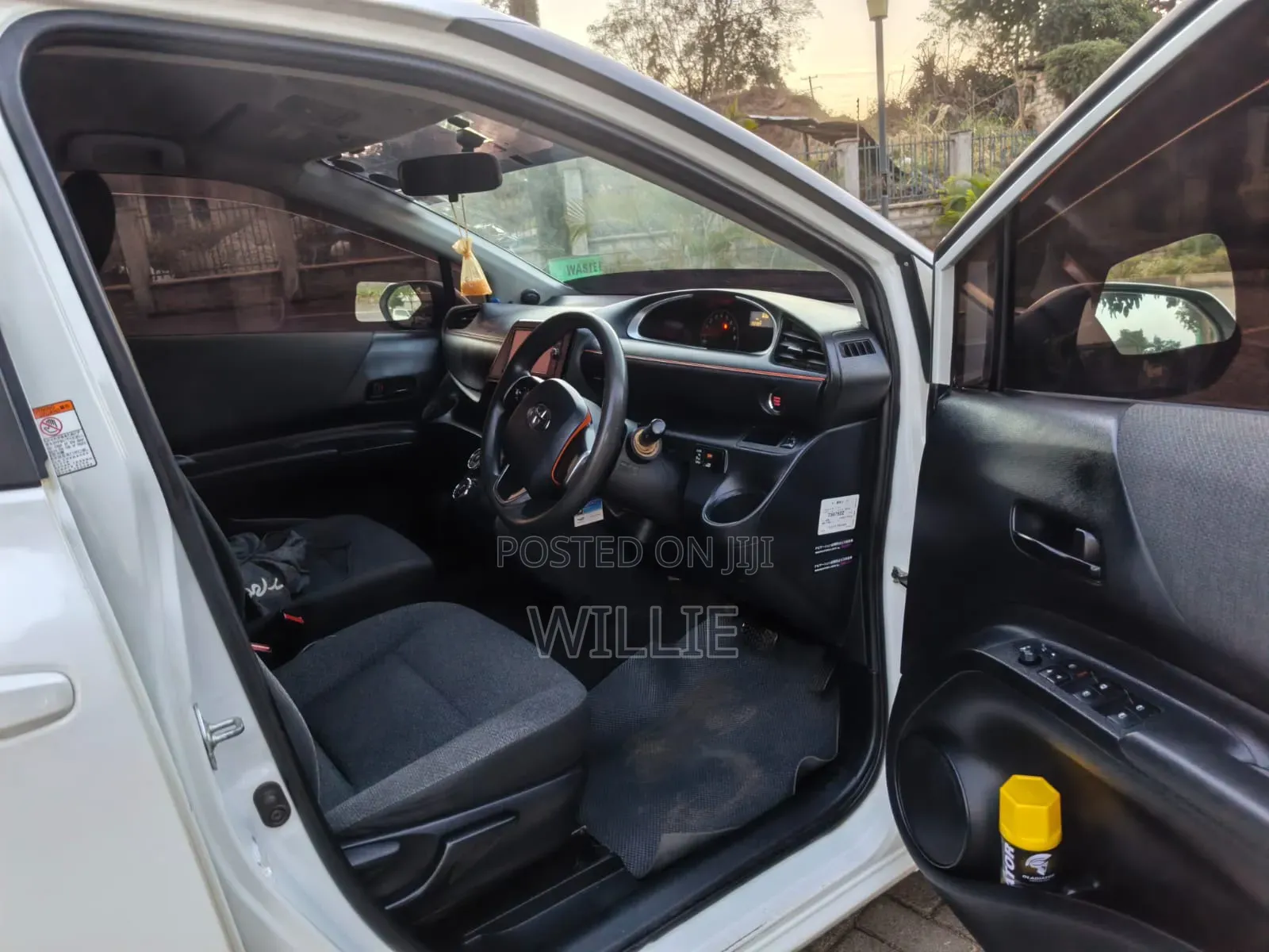 Toyota Sienta 2016 White