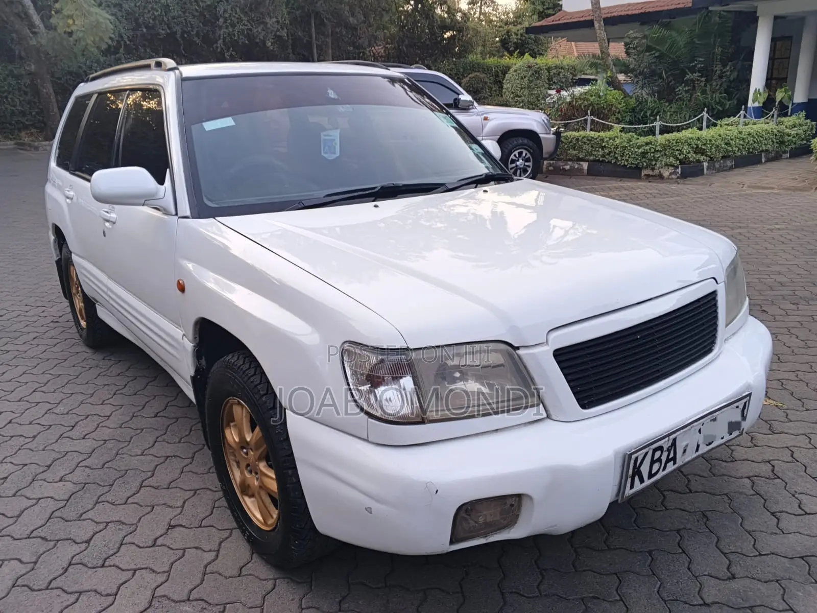 Subaru Forester 2.0 S 2000 White