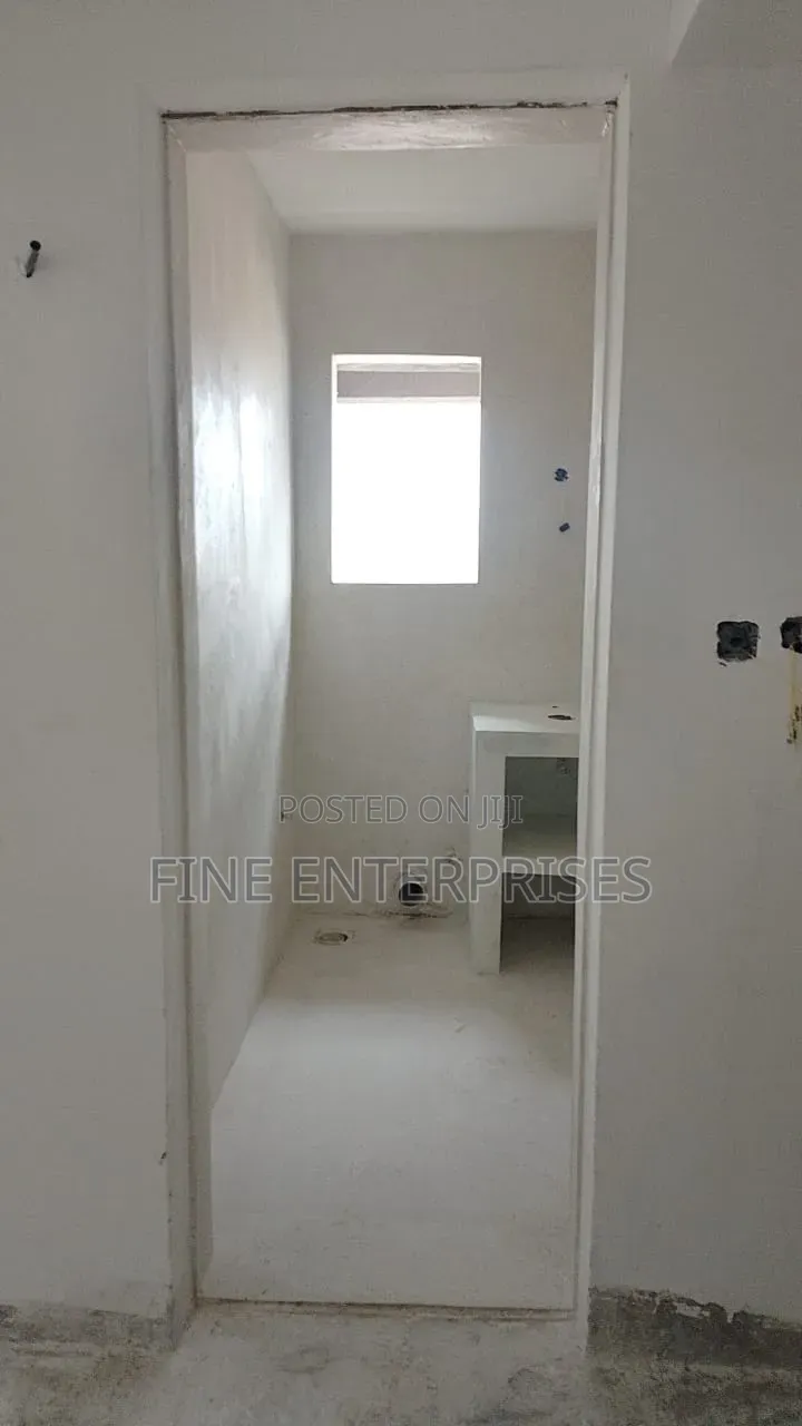 White Chip Terrazzo