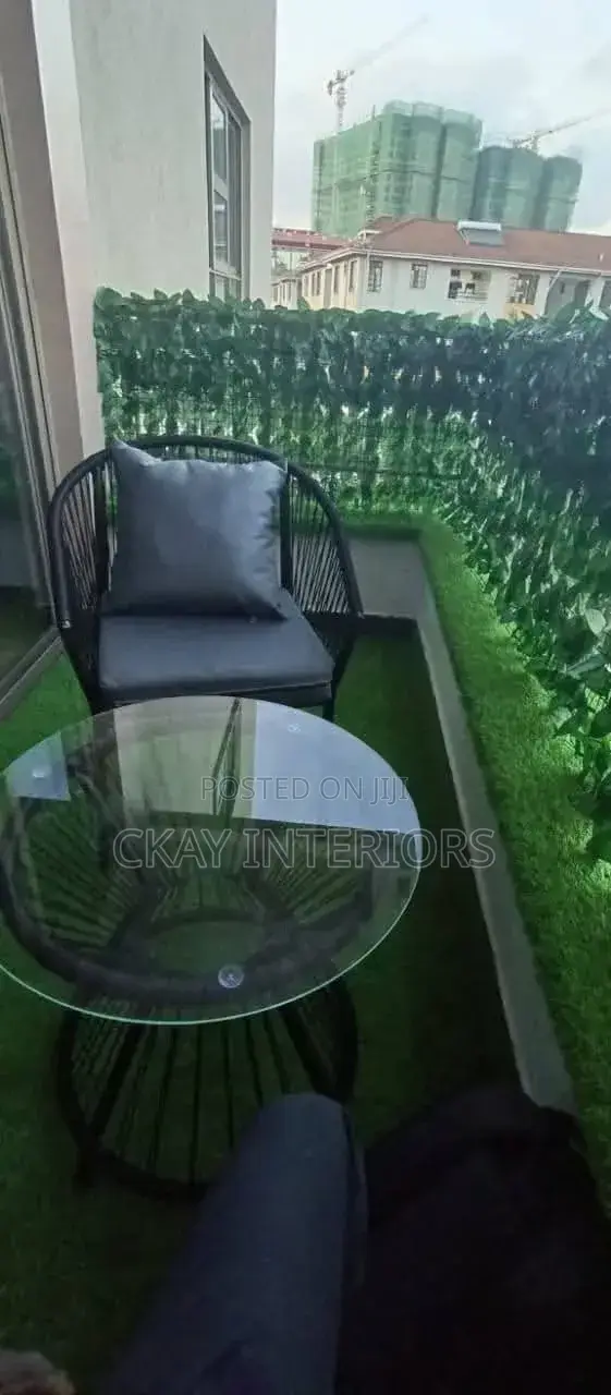 Artificial Privacy Fencing for Attractive Homes.