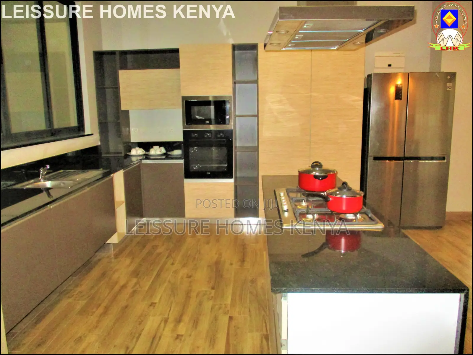 4bdrm Duplex in Riverside Drive for sale