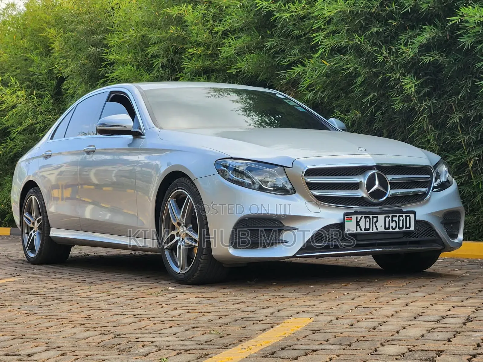 Mercedes-Benz E200 2017 Silver