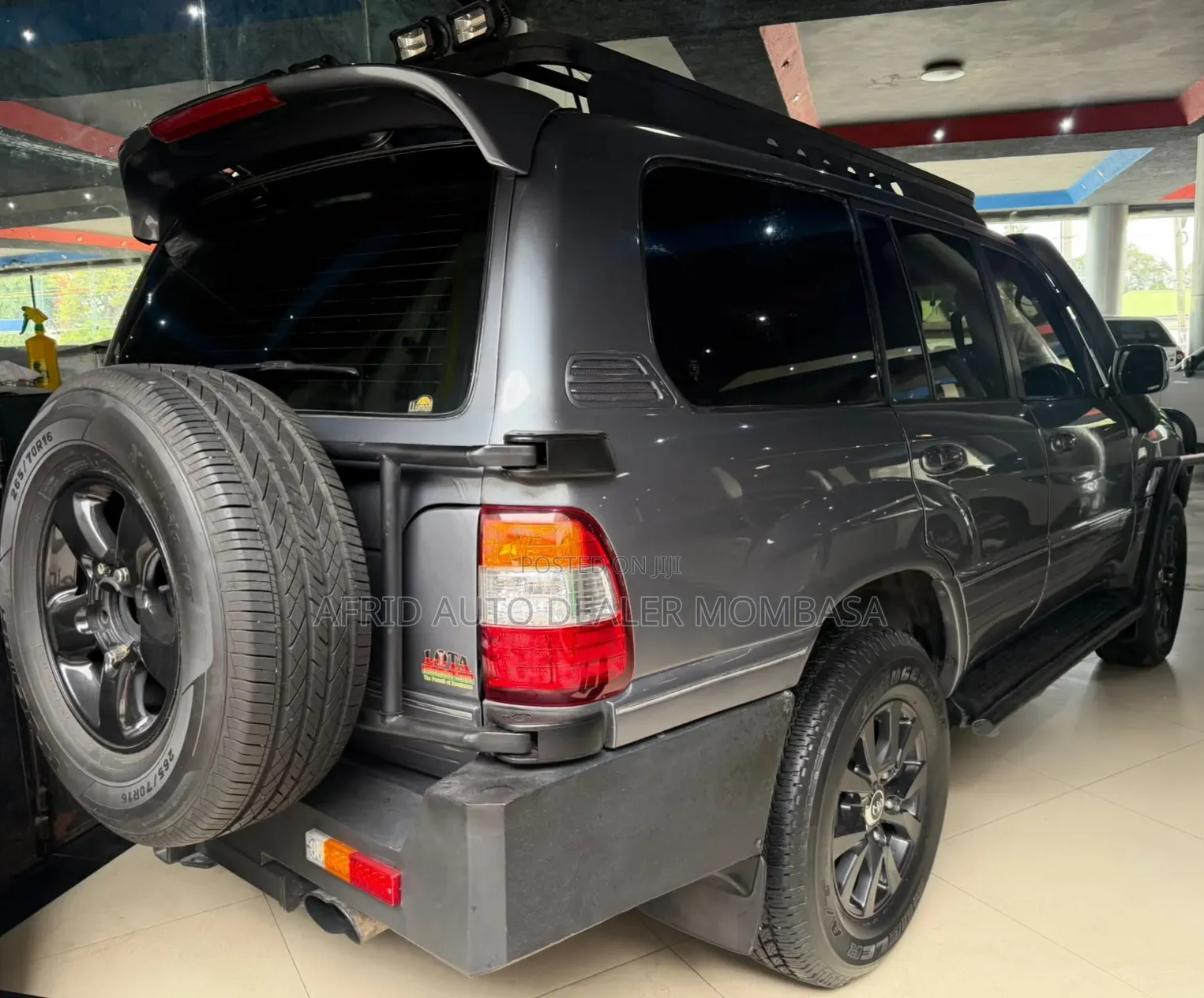 Toyota Land Cruiser 2002 Gray