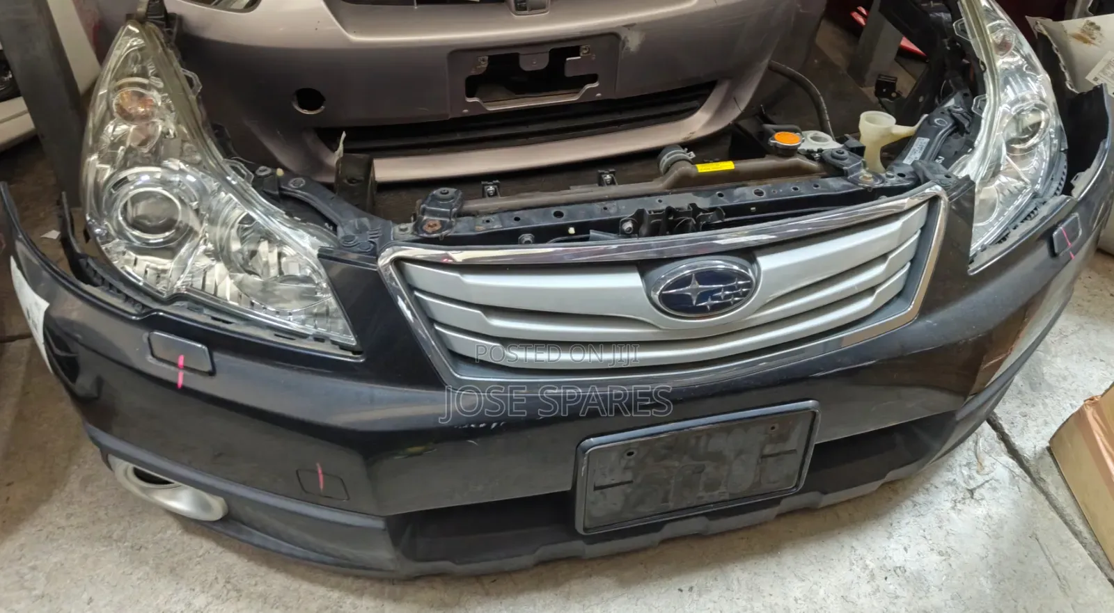 Subaru Legacy bR9 Nosecut