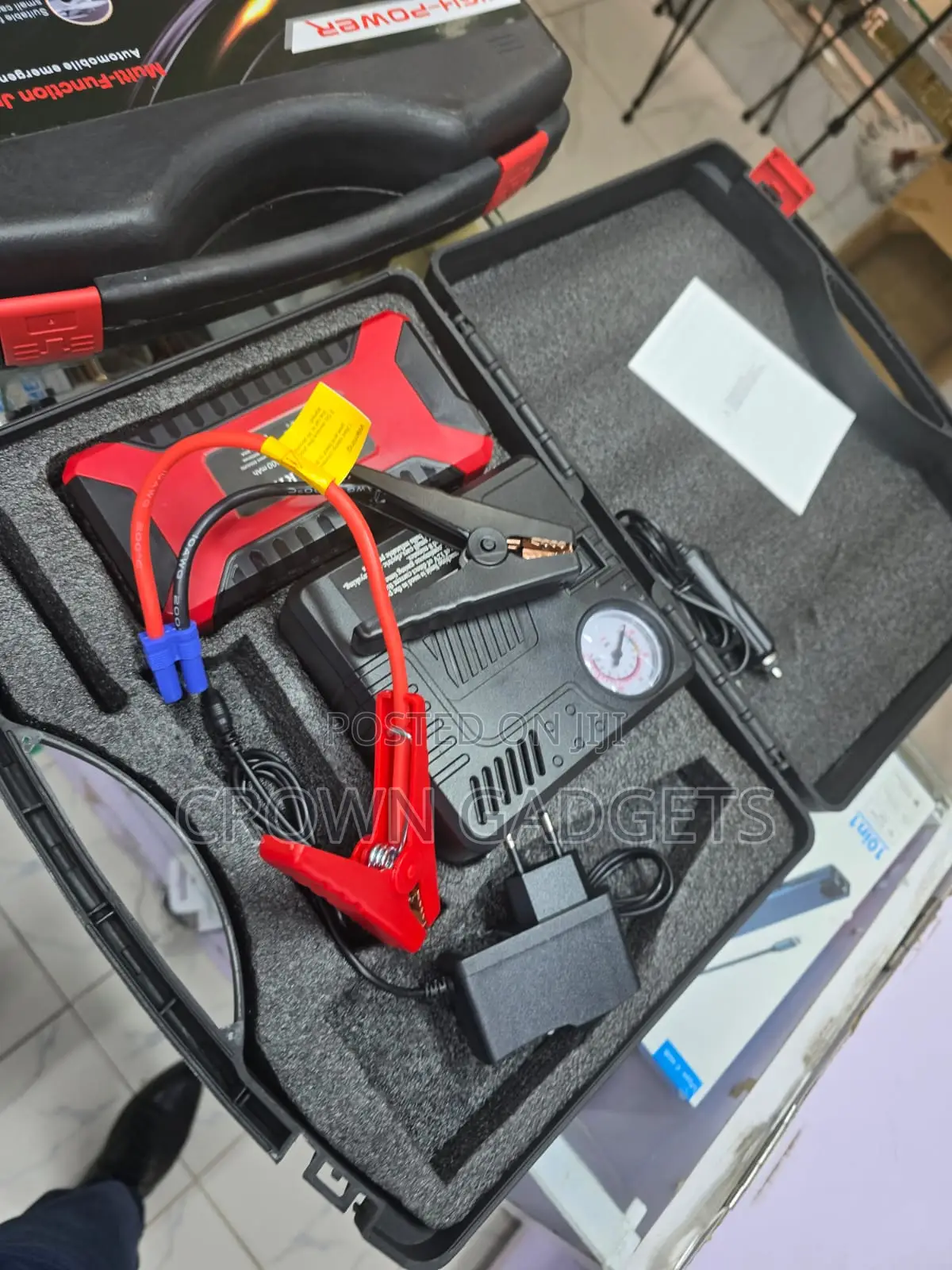 12V Car Jump Starter With Air Compressor, Tire Inflator & Power Bank