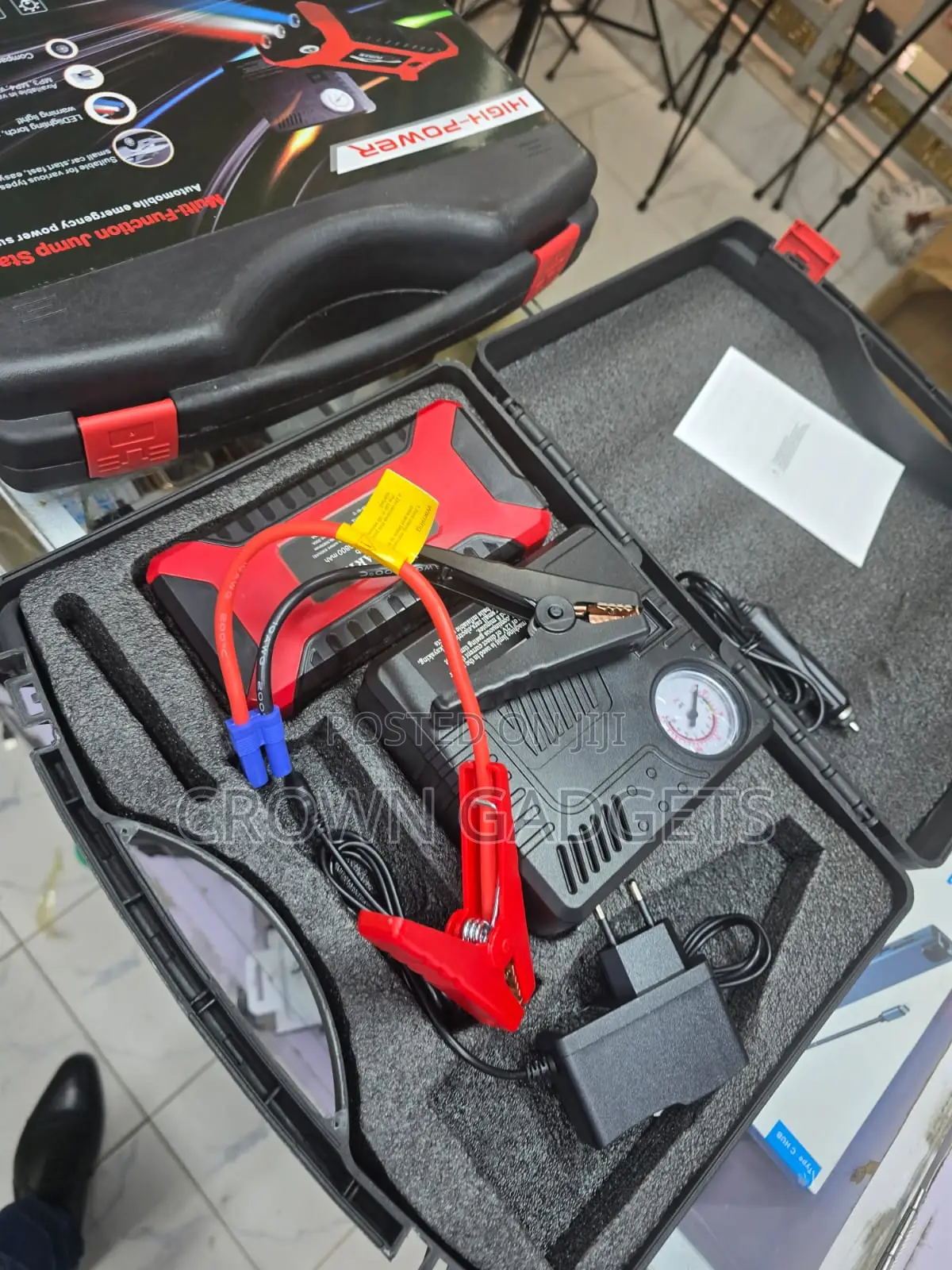 12V Car Jump Starter With Air Compressor, Tire Inflator & Power Bank