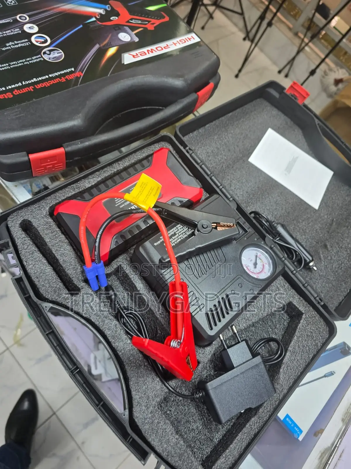 12V Car Jump Starter With Air Compressor, Tire Inflator & Power Bank