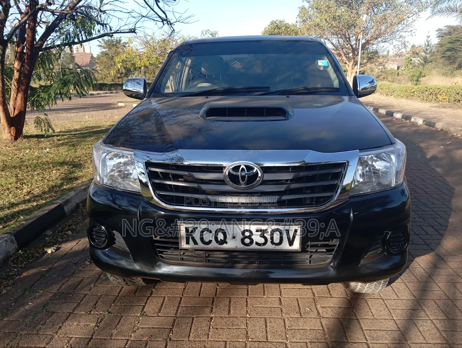 Toyota Hilux 2012 Black