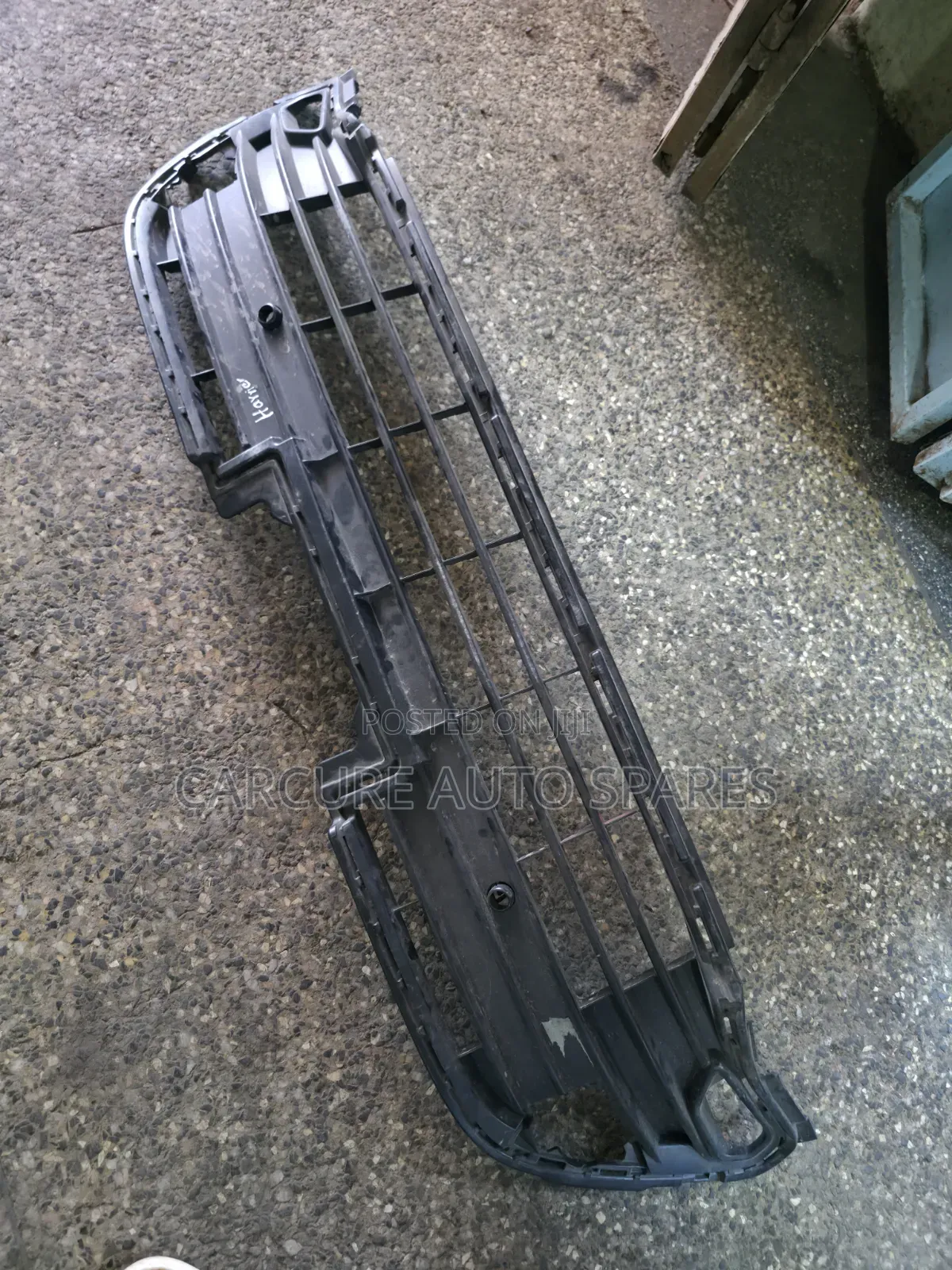 Harrier New Model Lower Bumper Grill Kichungi