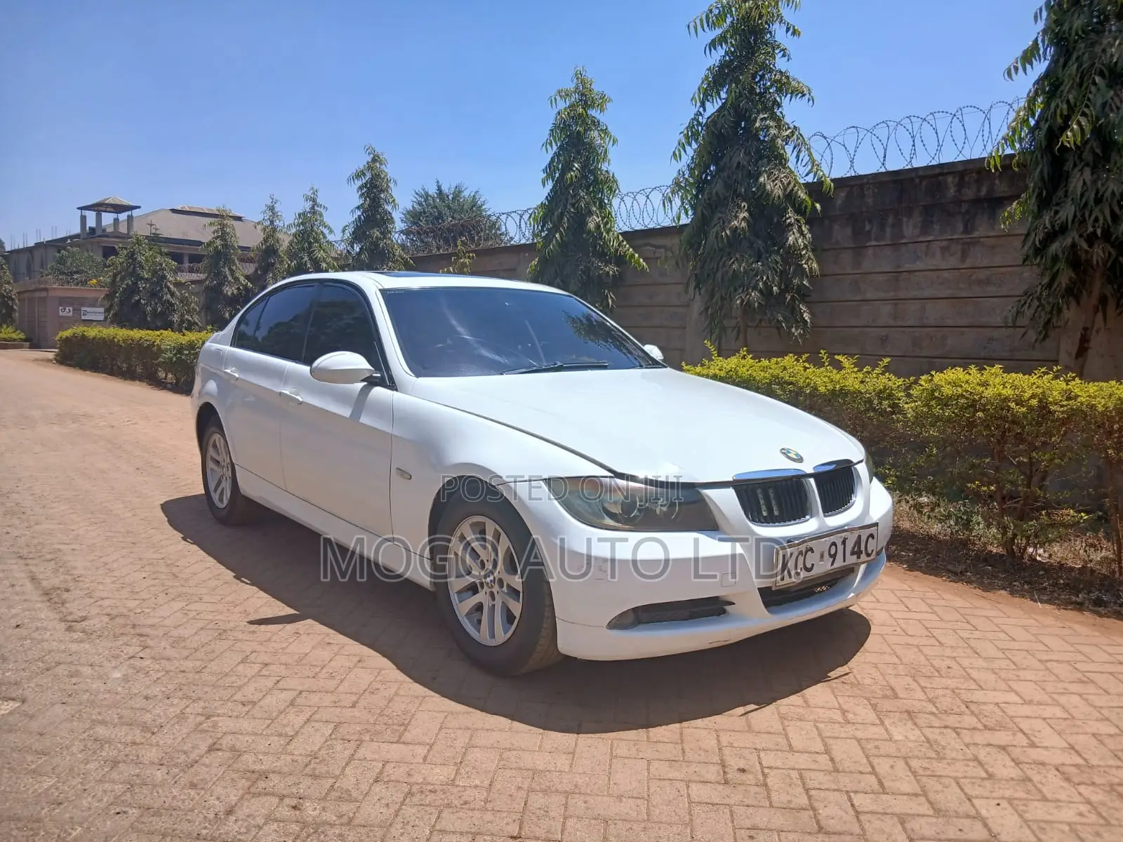 BMW 320i 2007 White